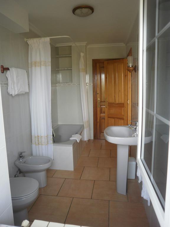 Pension Galimar San Vicente De La Barquera Room photo